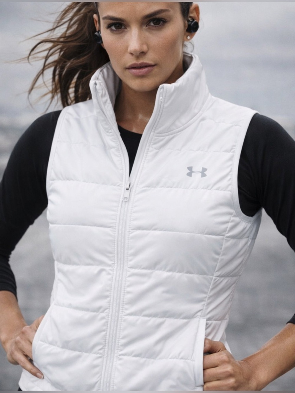 Under Armour Womens White Puffer Vest Medium Storm Lightweight Full Zip